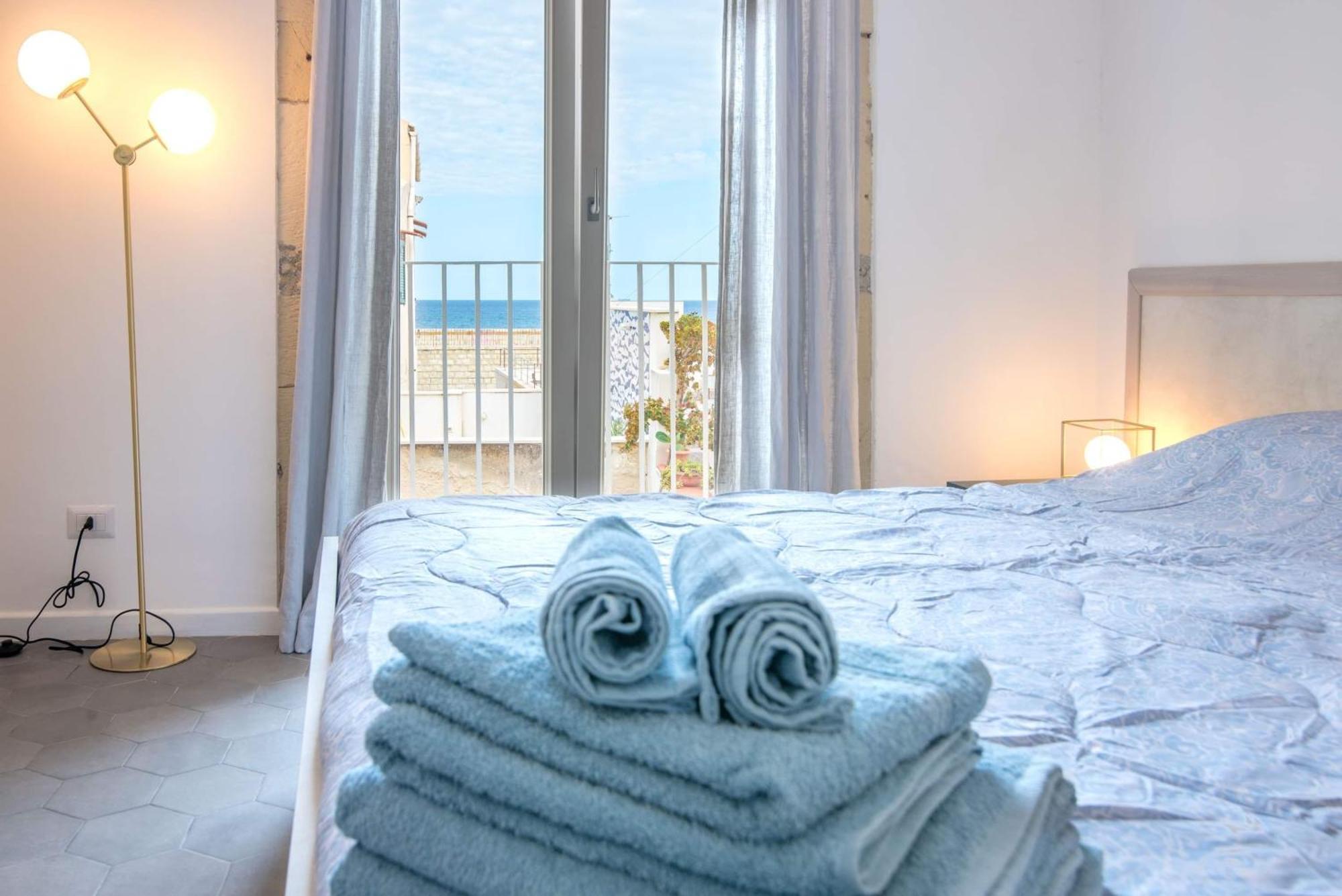 Dimora Di Levante- Ortigia Holidays シラクーサ エクステリア 写真